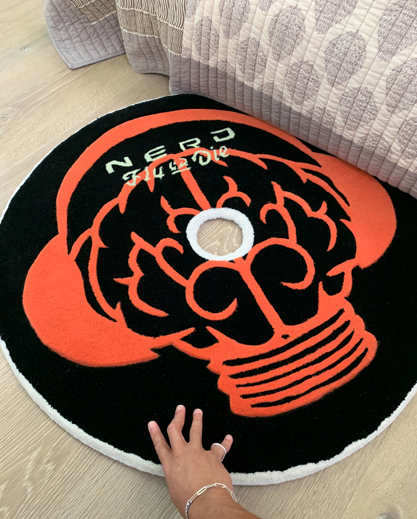 8589E484-E0E4